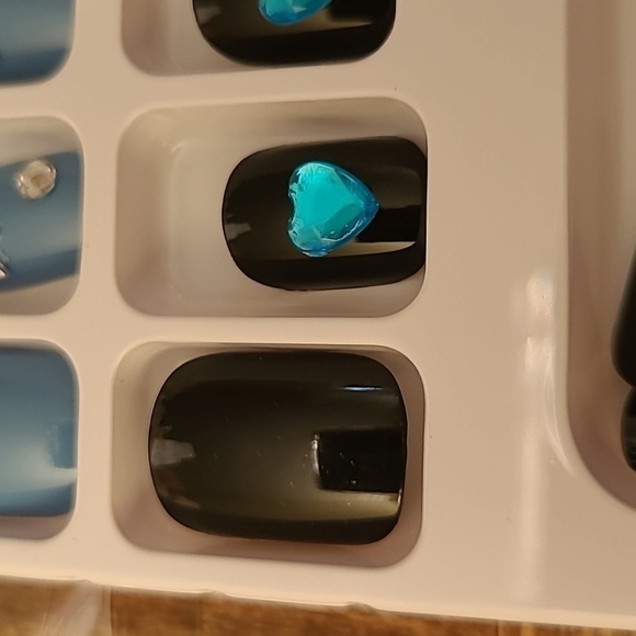 Rhinestone Stars & Hearts Press On Nails - Picture 13 of 14